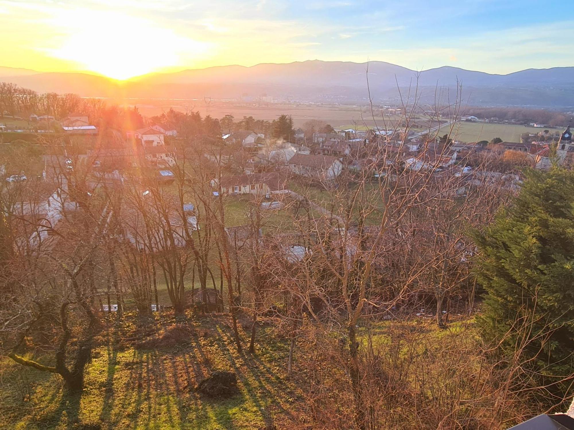 De 70m² Avec Vue Sur Le Massif Du Pilat Apartment